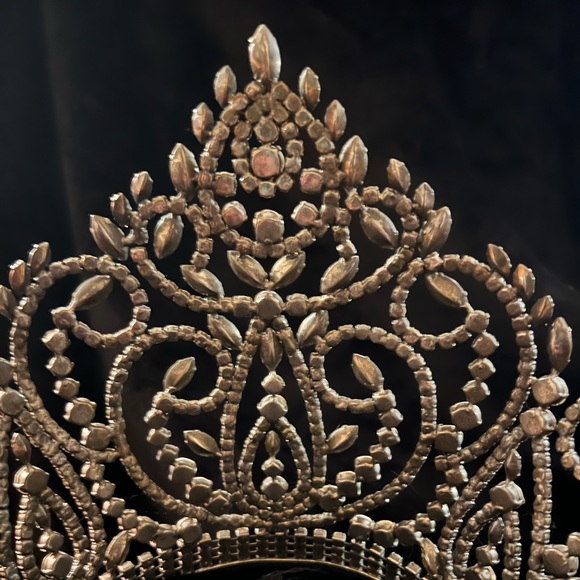 7” Rhinestone Crystal Vintage Pageant Tiara Crown - Picture 5 of 10